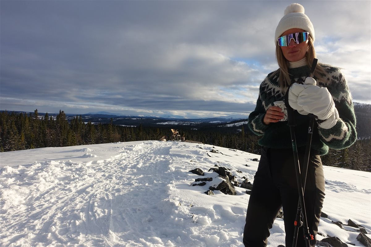 Behind the scenes from the Electrolux shoot on a snowy mountain location